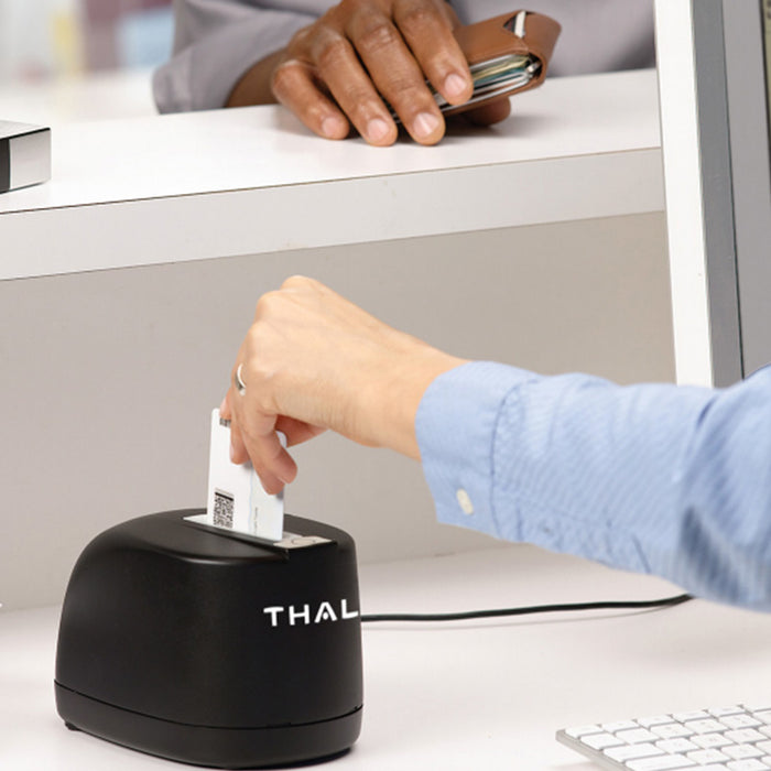 Lector de tarjetas de identificación de doble cara Thales Gemalto CR5400